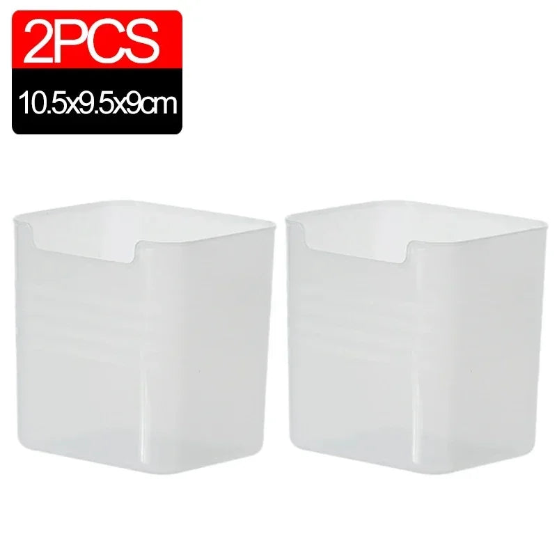 produits de rangement pour frigo empilés