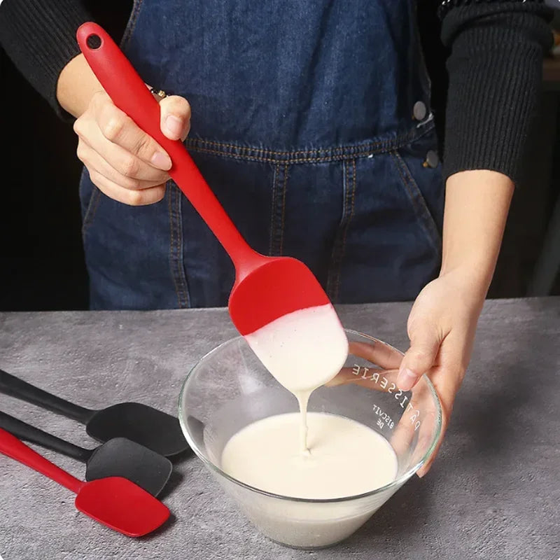 spatule pour mélanger et étaler la pâte