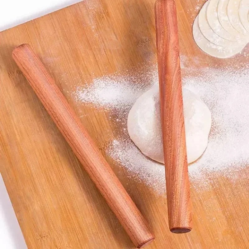 rouleau en bois pour étaler la pâte à gâteau