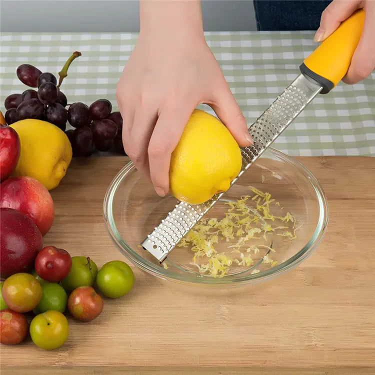 Râpe à Agrumes Inox avec Étui de Protection | Multifonctionnelle zesteur