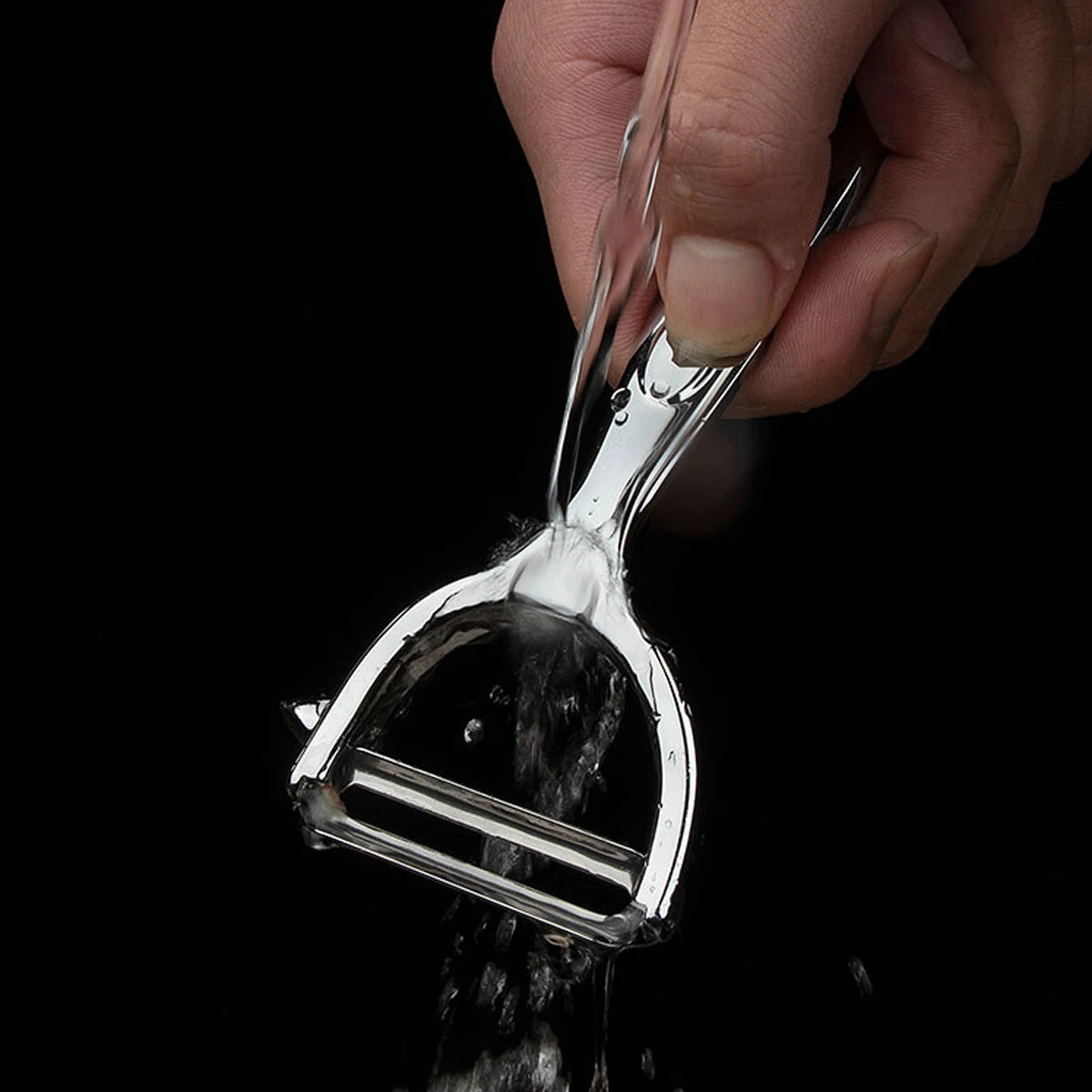 accessoire de cuisine eplucheur avec lames