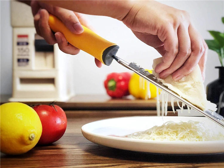 zesteur pour desserts et plats