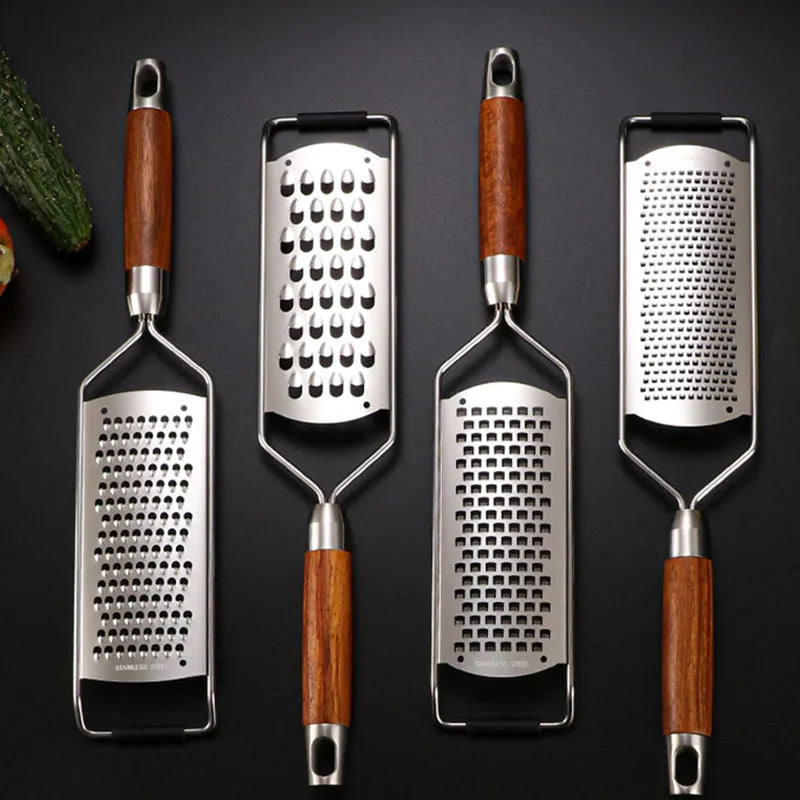 râpe à fromage inox avec design ergonomique