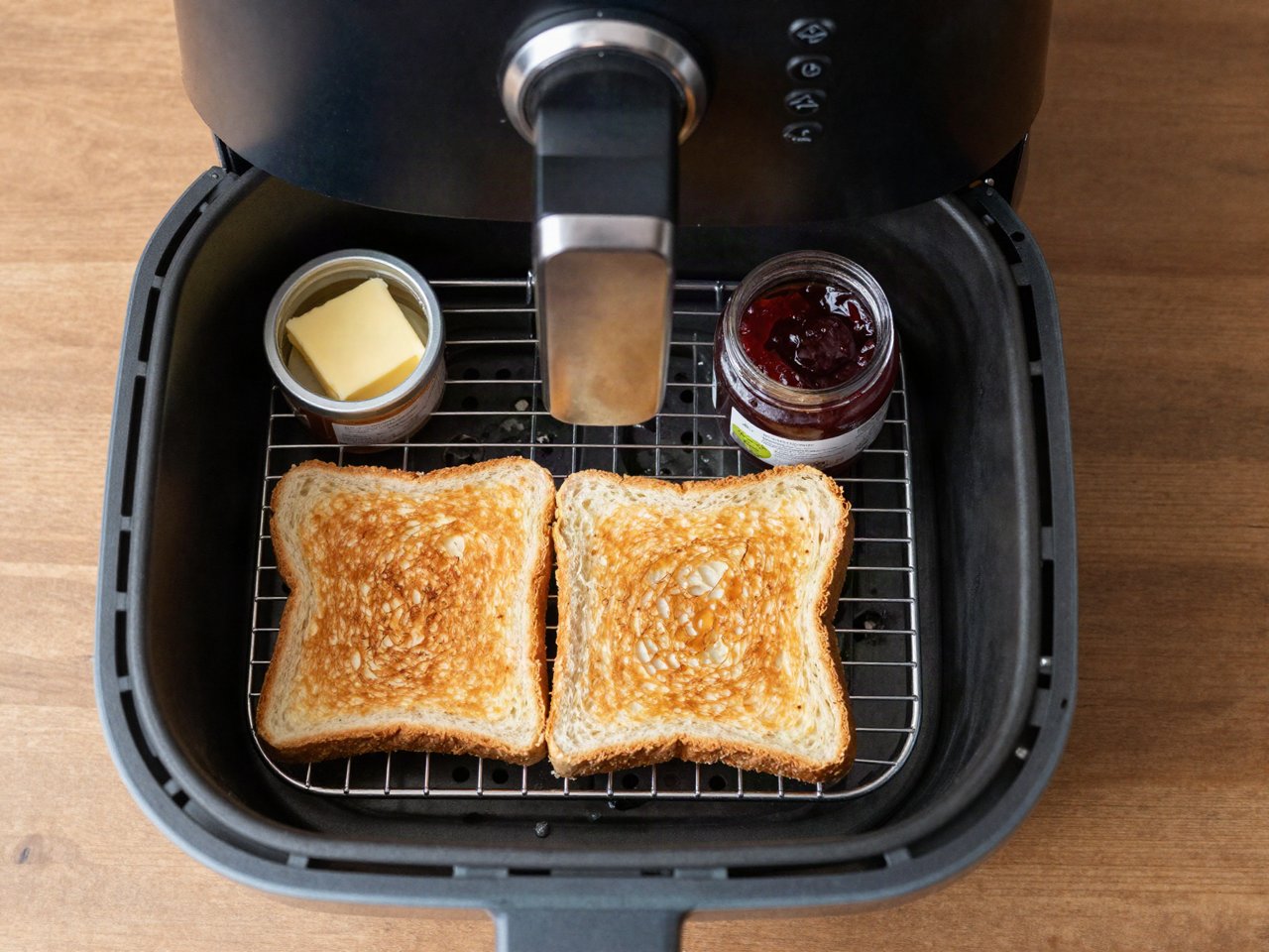 Griller du pain au air fryer : temps, température et mode