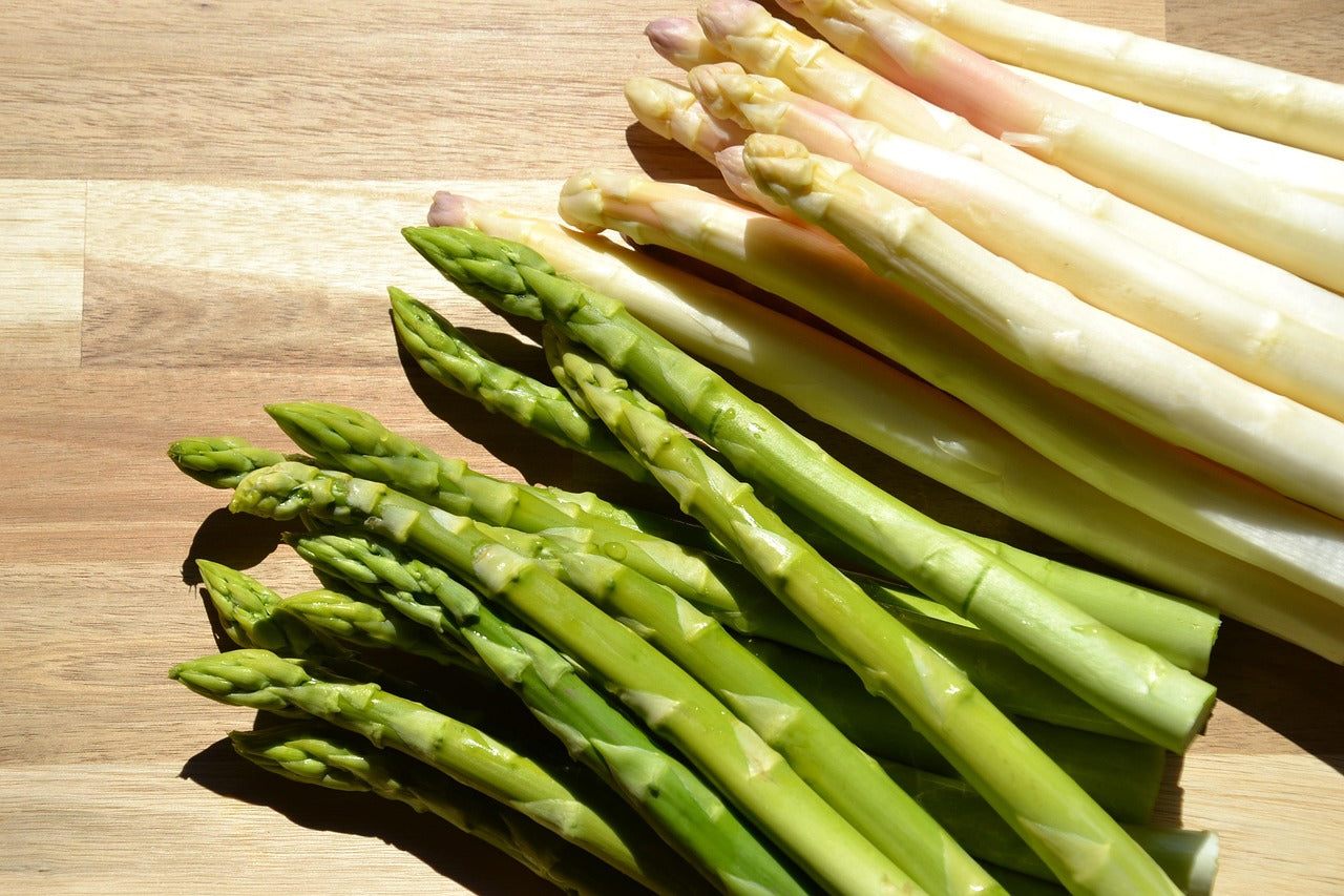 Éplucher les asperges