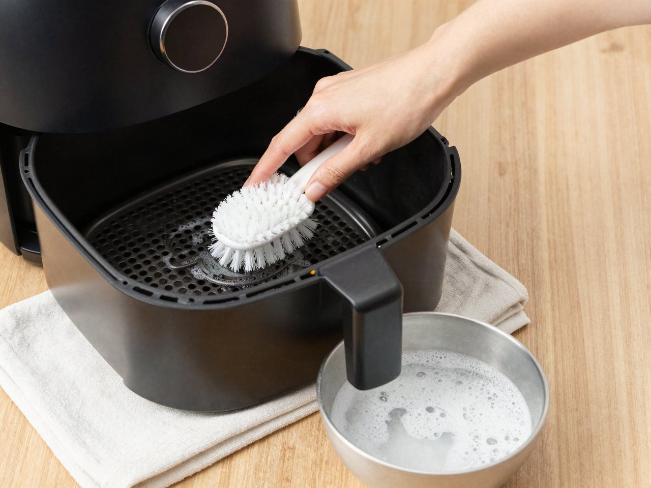Nettoyer la résistance d'un air fryer