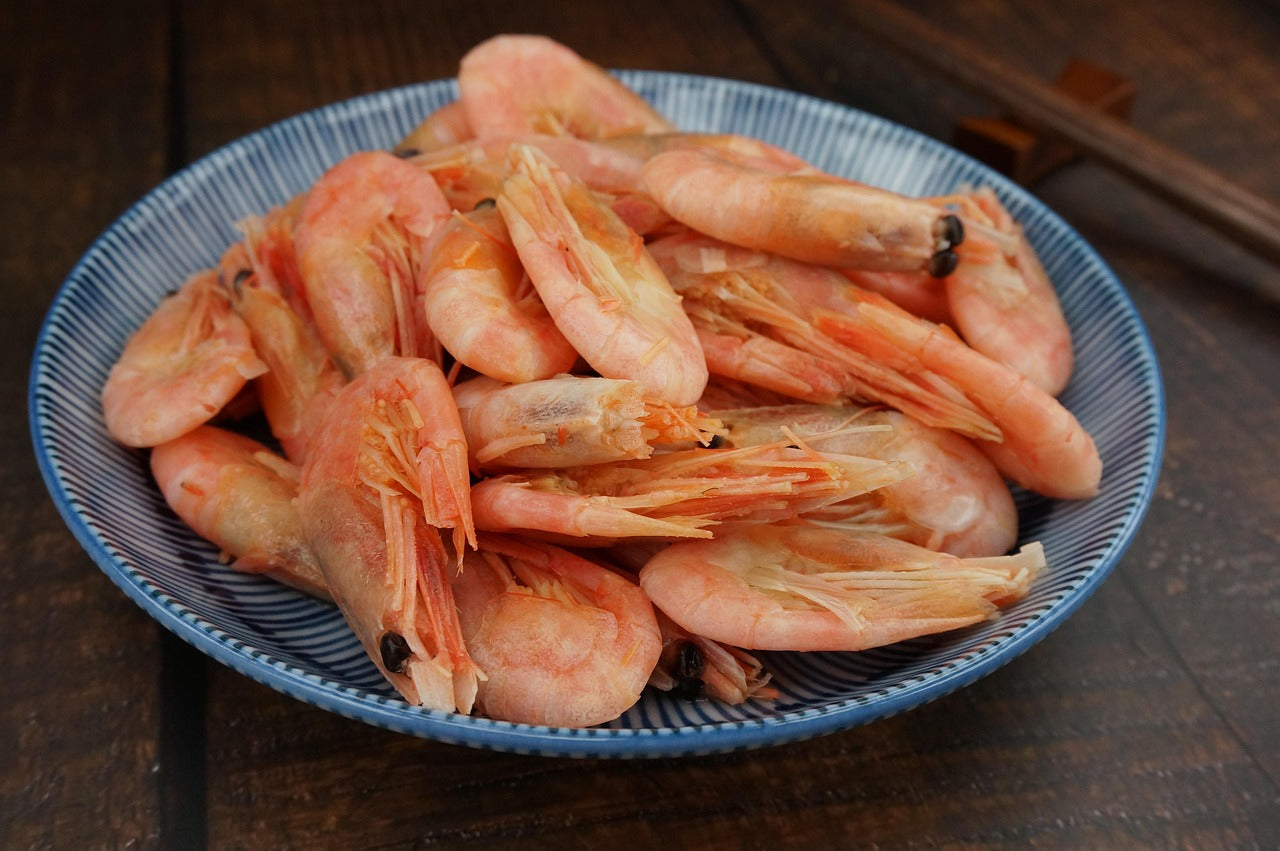 Comment conserver des crevettes cuites non décortiquées au réfrigérateur ?