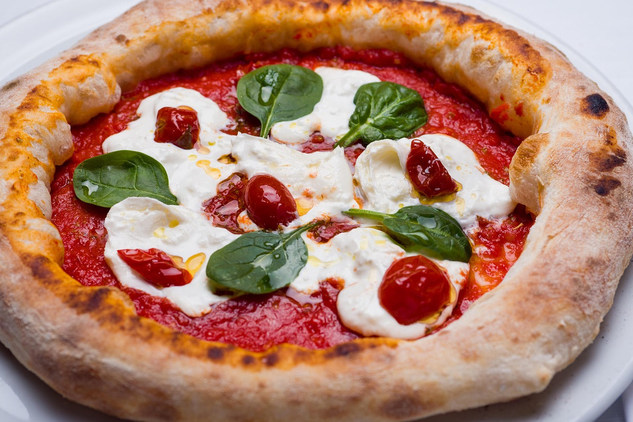 Pâte à pizza au robot pâtissier : recette et temps de pétrissage