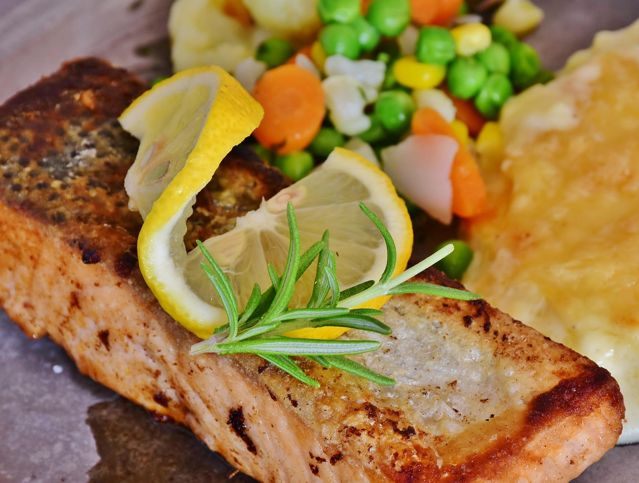 Comment cuisiner le saumon : 5 recettes
