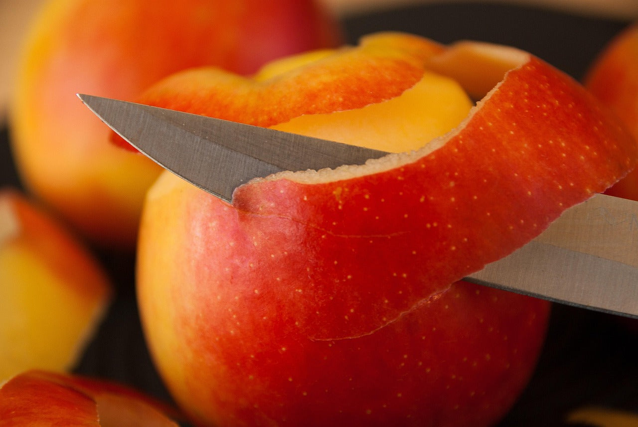 Comment éplucher et couper une pomme