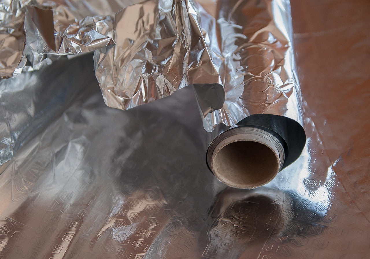Barquette en aluminium dans un air fryer : ce que dit la notice