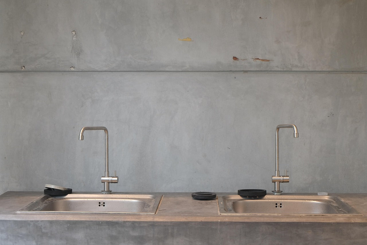 Comment nettoyer un siphon de cuisine efficacement