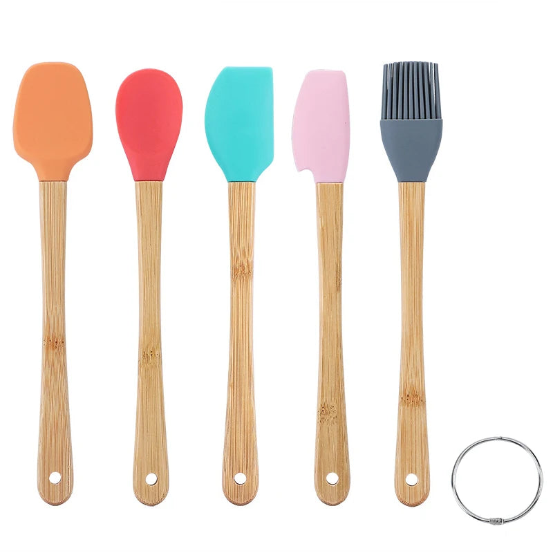 Set Spatules Silicone 5 pièces Résistantes à la Chaleur avec Manche en Bambou