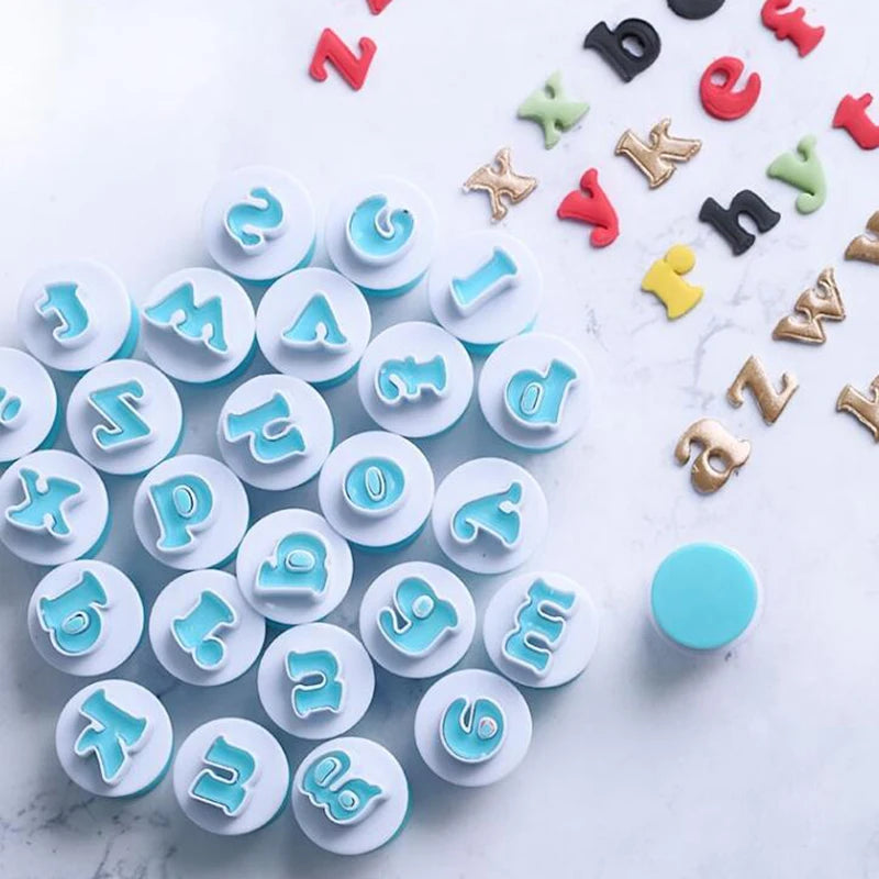 Emporte-pièces à pâtisserie alphabet et chiffres - 36 pièces en plastique
