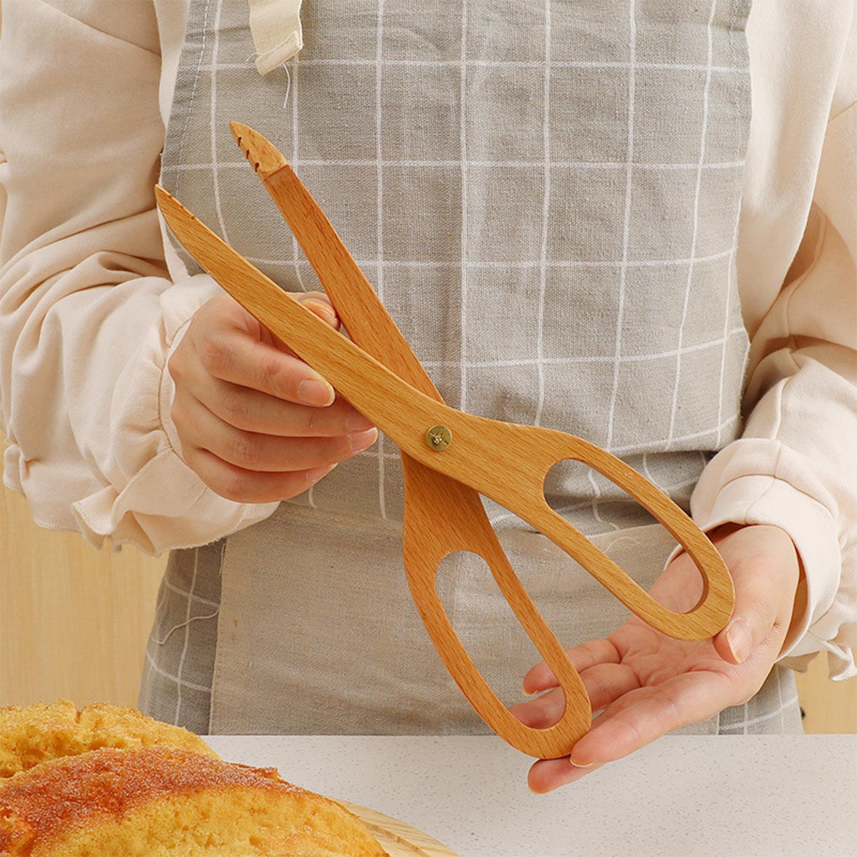 accessoire de cuisine en bois pour servir des salades