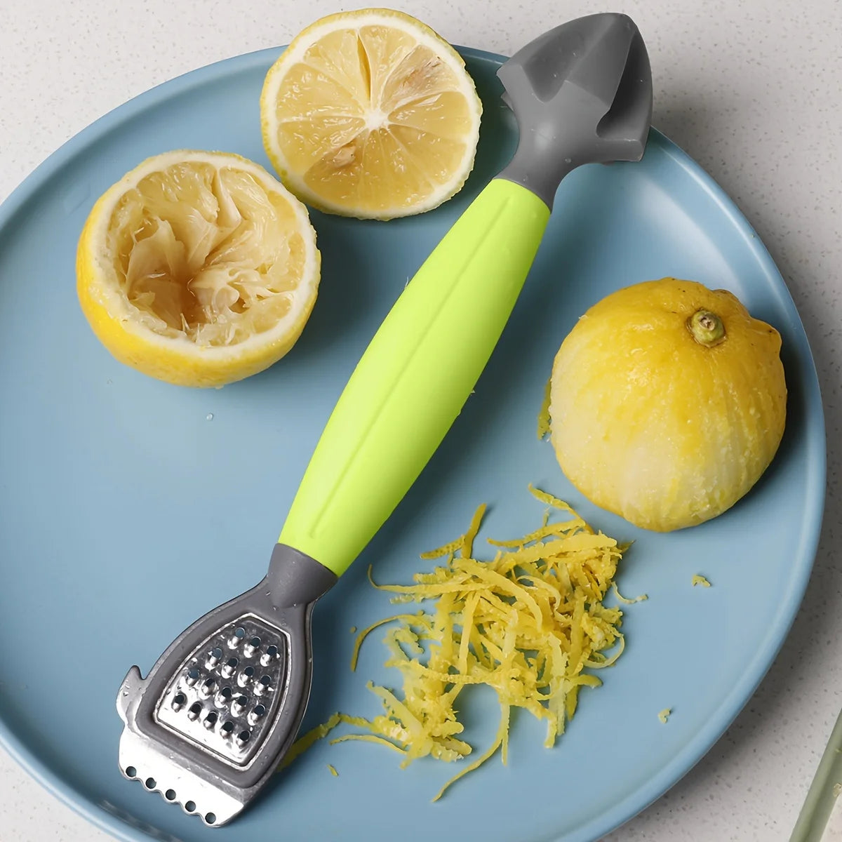 outil de cuisine pratique pour préparer des agrumes