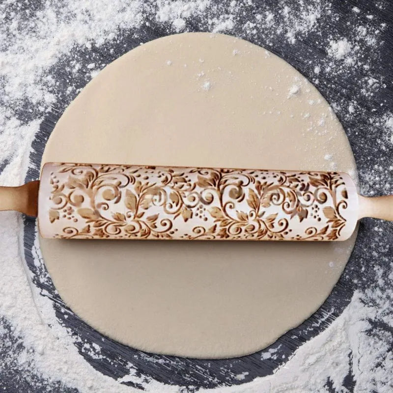rouleur à pâtisserie décoratif en bois