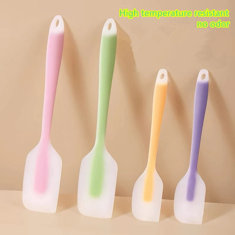 spatule de cuisine légère et résistante