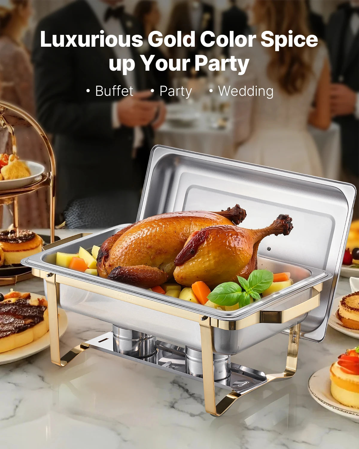 Chafing dish doré servant un poulet rôti lors d'une réception