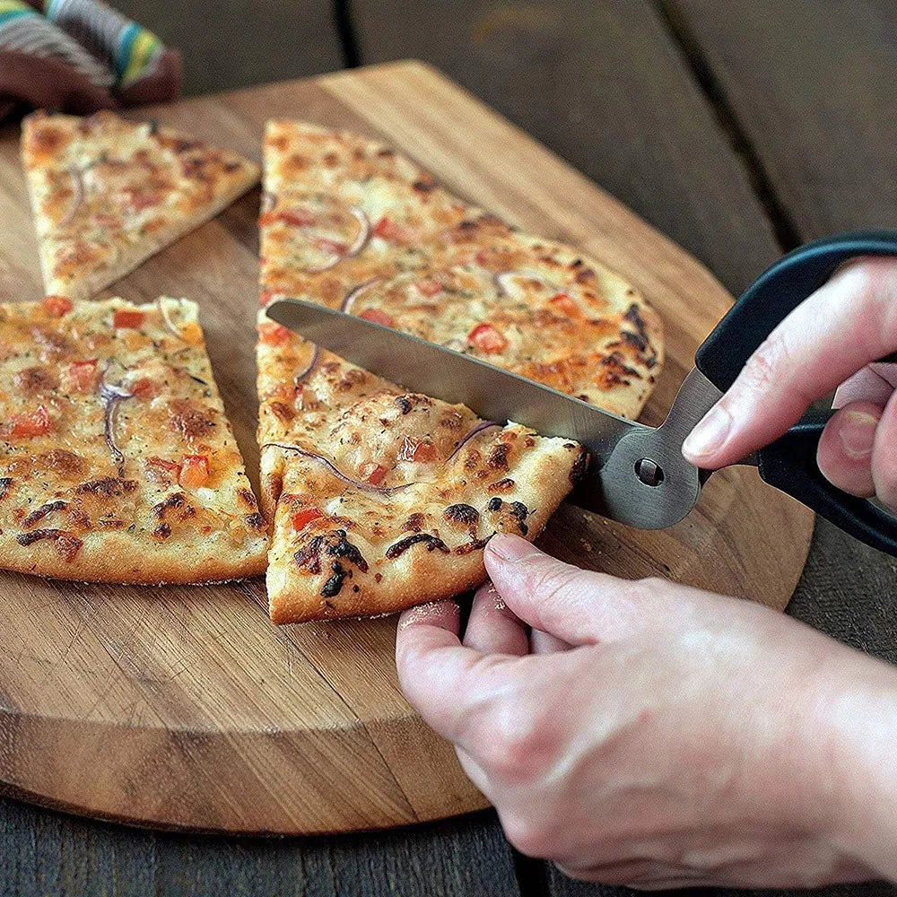 coupe-pizza en inox pour trancher facilement