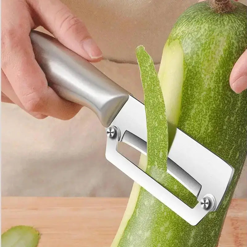 outil multifonction pour éplucher