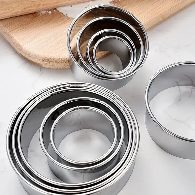 Ronds à Pâtisserie en Acier Inoxydable - Set de 5 Pièces pour Biscuits emportepieces
