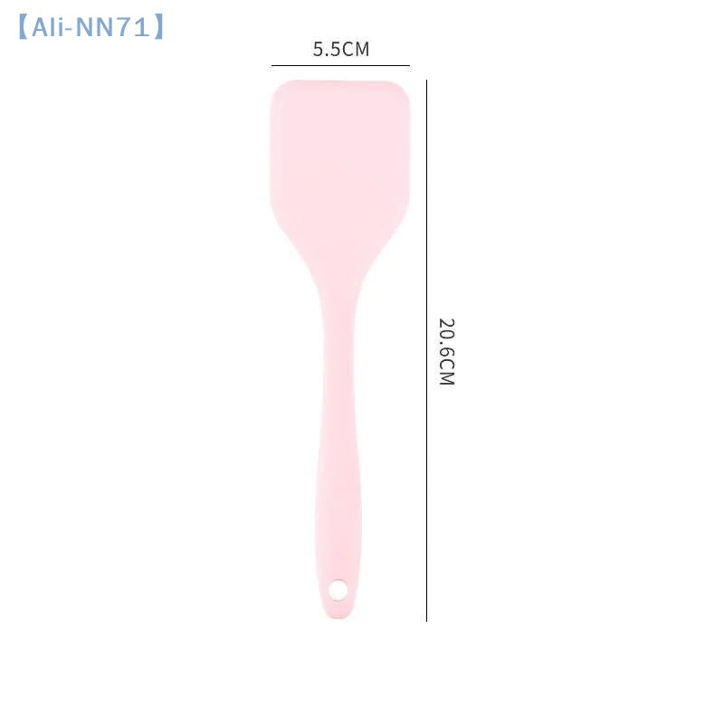 spatule flexible pour retourner les aliments