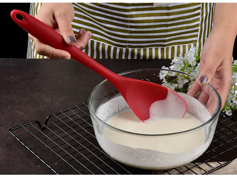 ustensiles de cuisson colorés en silicone