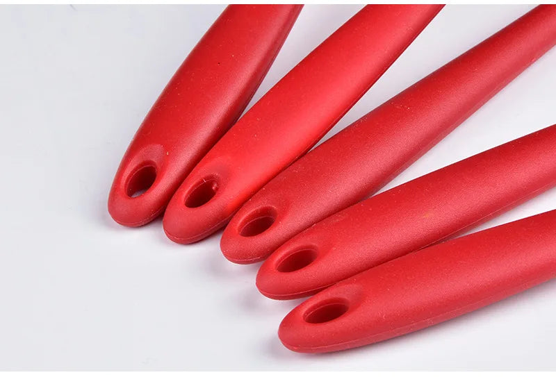 accessoires de cuisine en silicone de couleur rouge