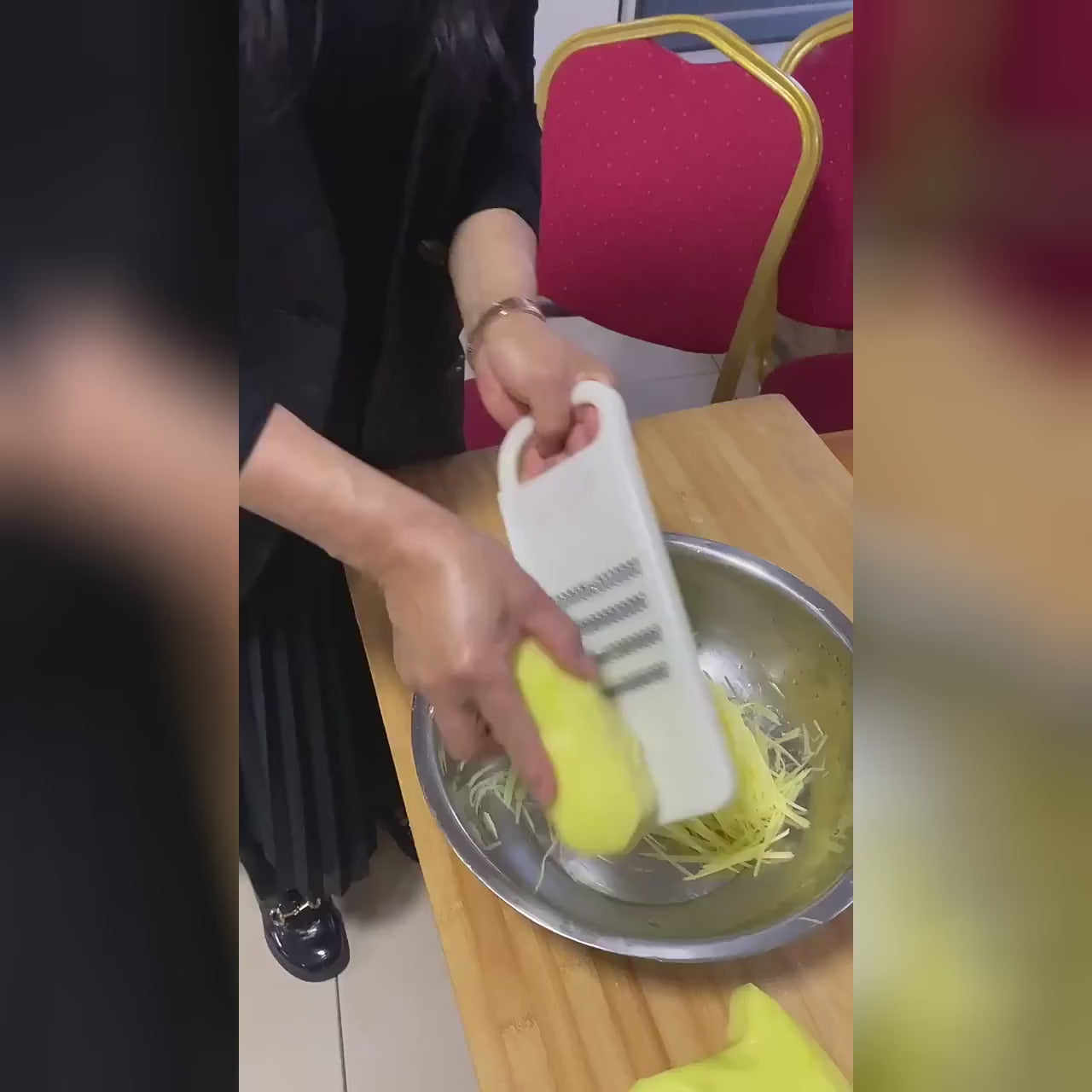 Mandoline japonaise avec lame ondulée